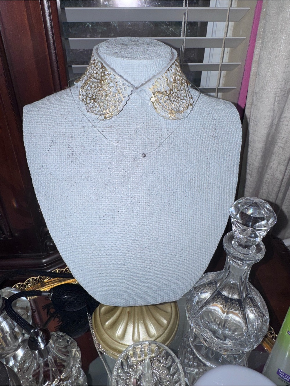 Delicate Gold Single-Accent Pendant Necklace - Gold